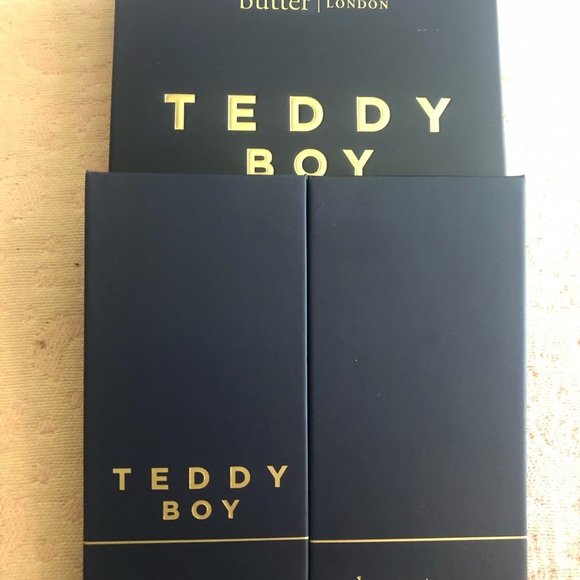 Teddy boy eyeshadow🎑 - Picture 2 of 4